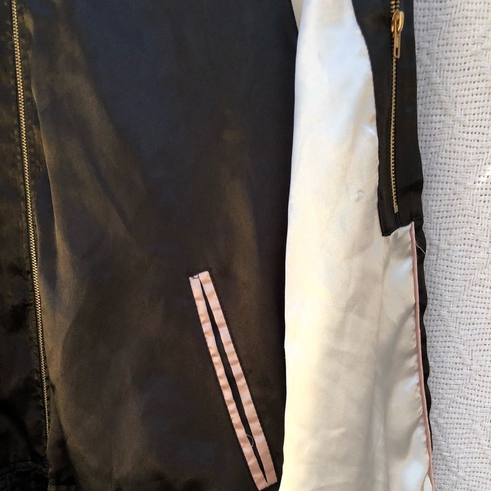 Casting La Jacket - image 5